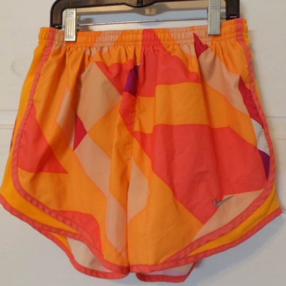 Nike Dri-Fit Ladies Athletic Shorts Sz S - Picture 1 of 7